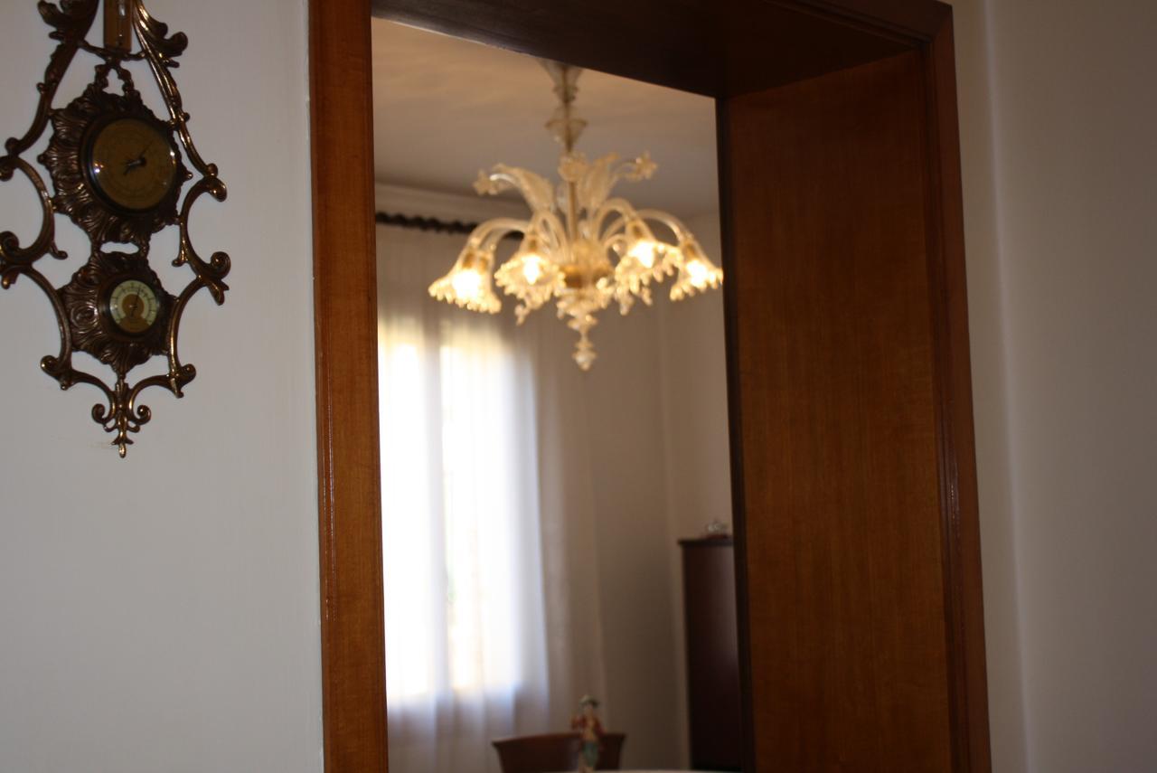 2978b Apartment Venice